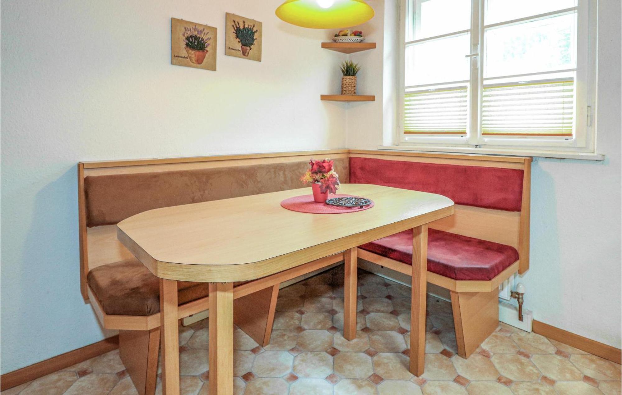 Ferienwohnung Mit Seeblick Aldrans Exterior foto
